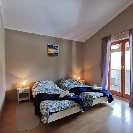 Holiday Home Victoria Porec Exterior photo