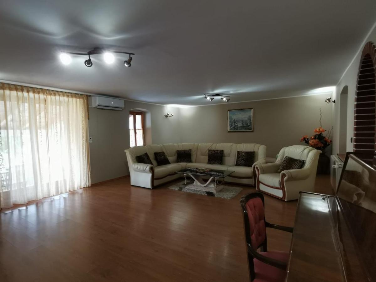 Apartament Victoria *